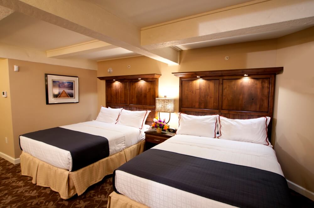 Lake Lawn Resort – 2 Queen Lakewood