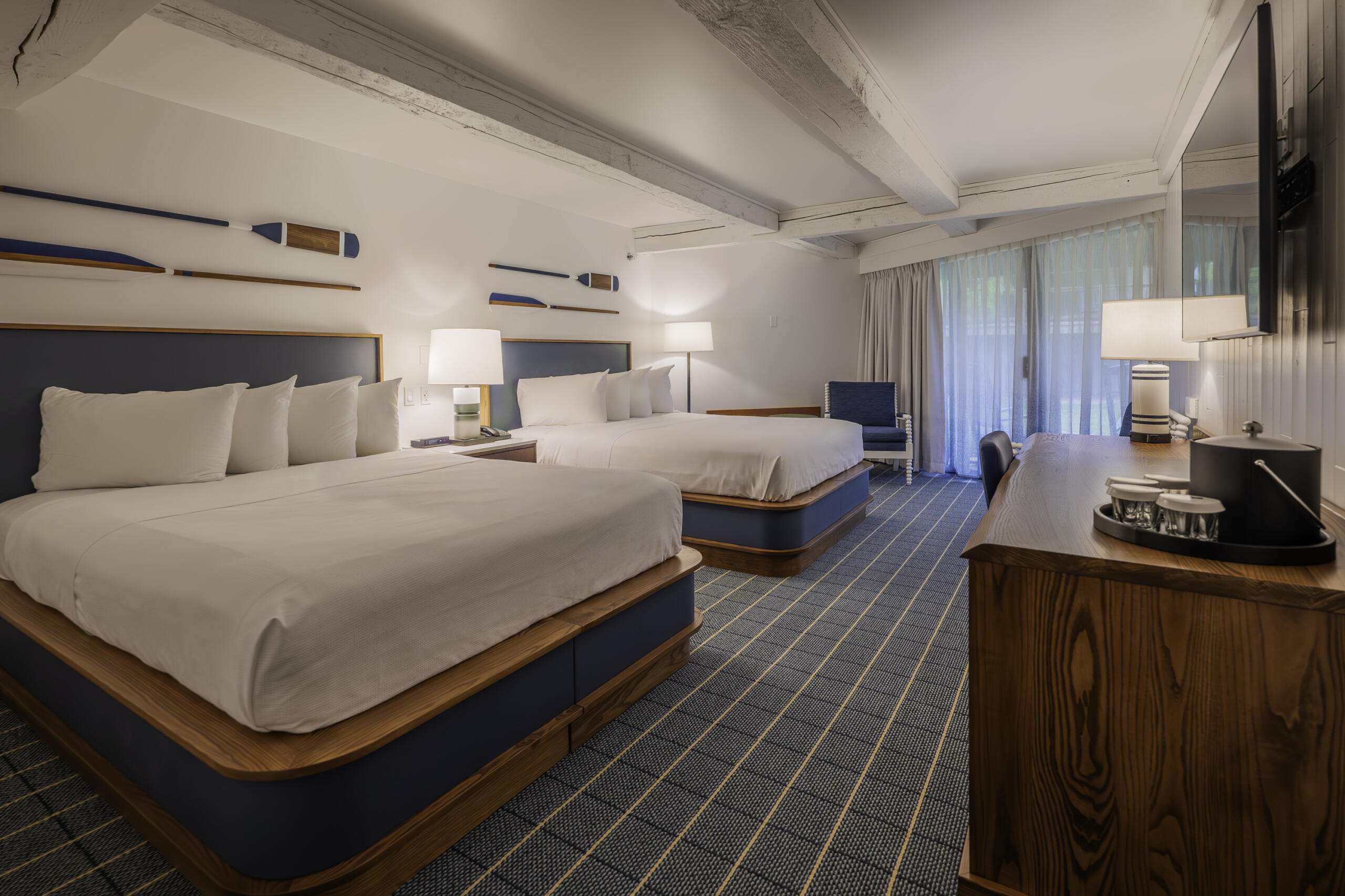 Lake Lawn Resort – Main Lodge Queen
