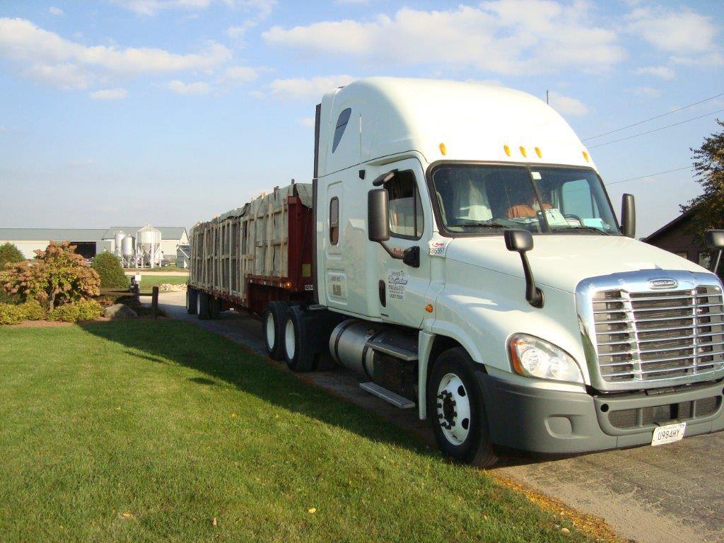MacFarlane Pheasants Semi Truck